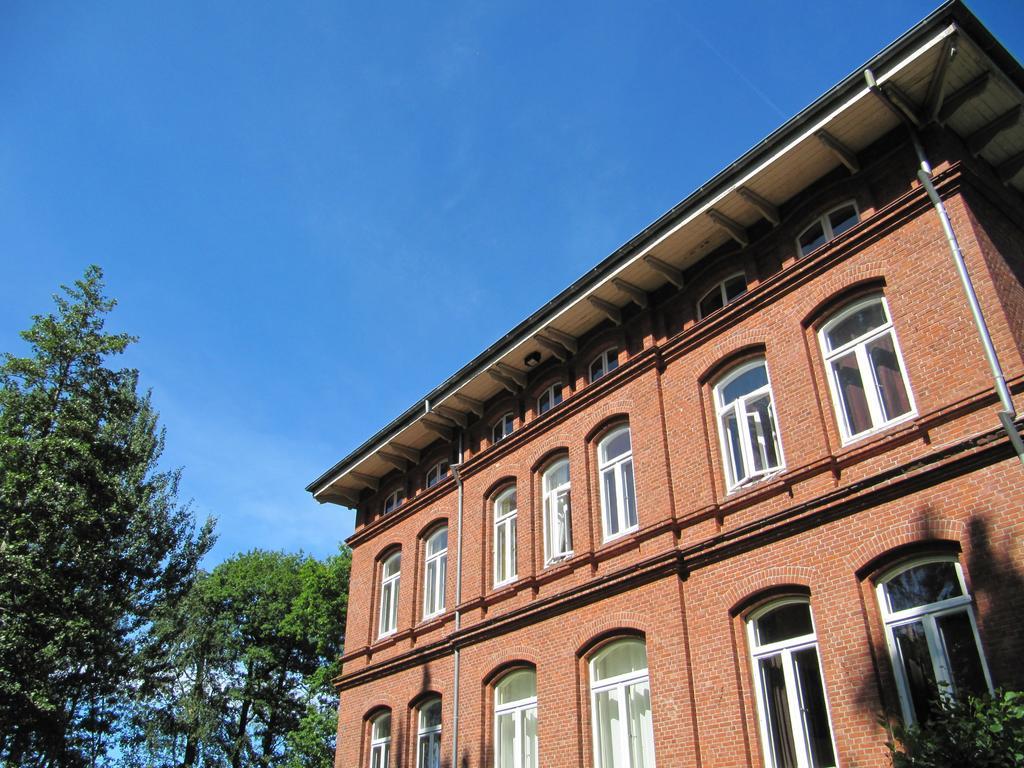 Haus Im Park Lägenhet Wesselburen Exteriör bild