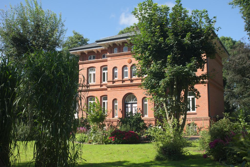 Haus Im Park Lägenhet Wesselburen Exteriör bild